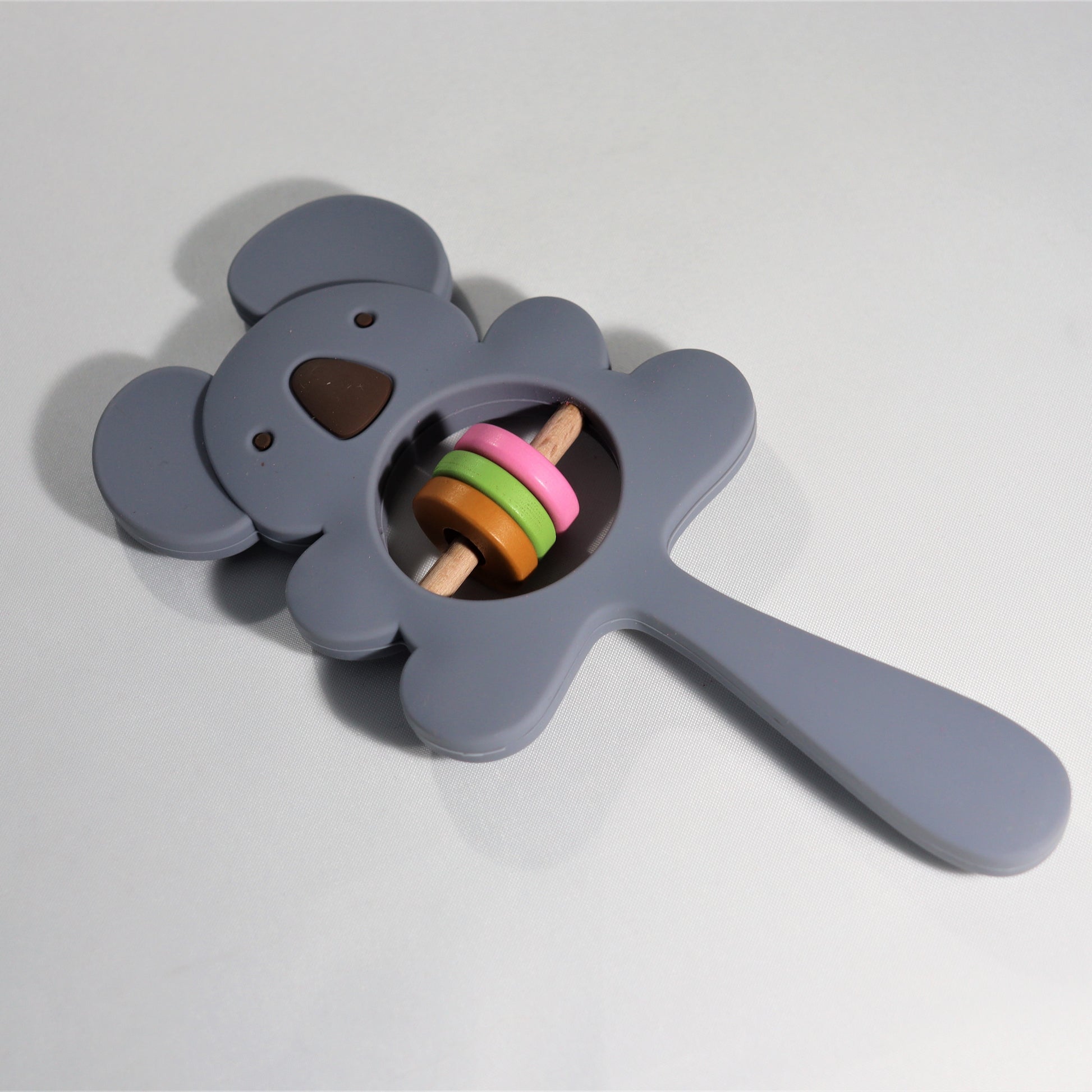 Mordedor Koala em Silicone Cinza.